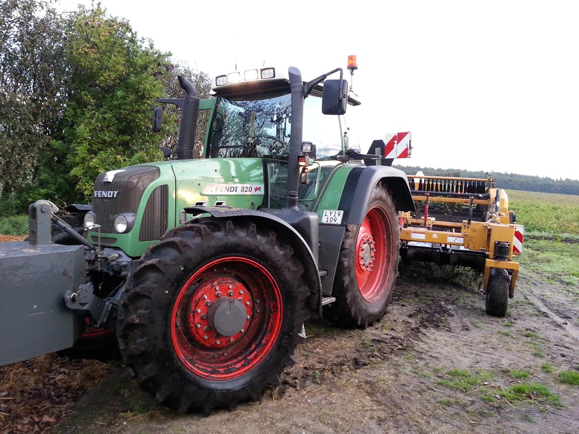 Arbejde/Praktik  - Fendt 820 med Double L 851  billede 14