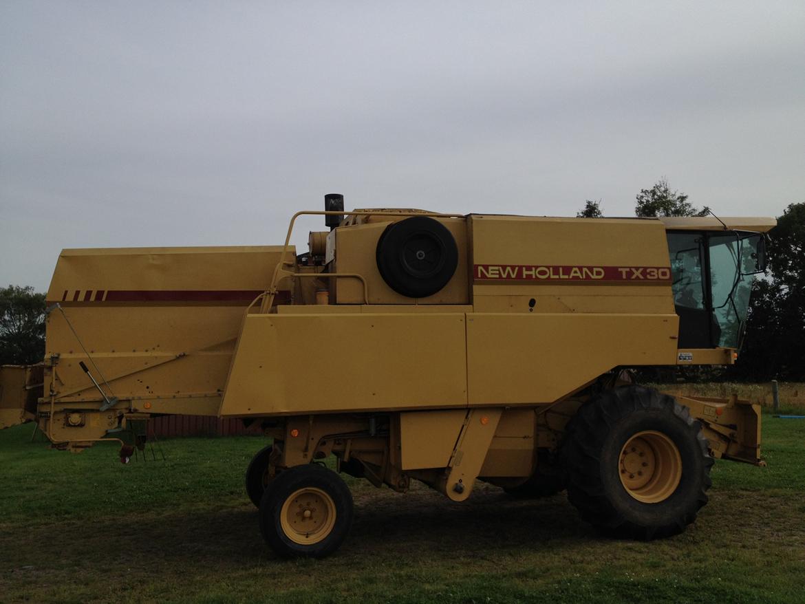 New Holland TX 30 - New Holland TX 30 billede 2