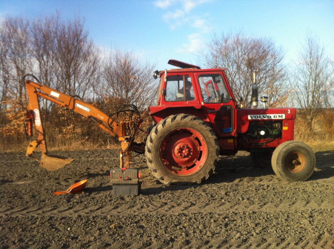 Volvo Bm 650 T - Rendegraver - JCB - Så har vi lige fået sat den på. billede 1