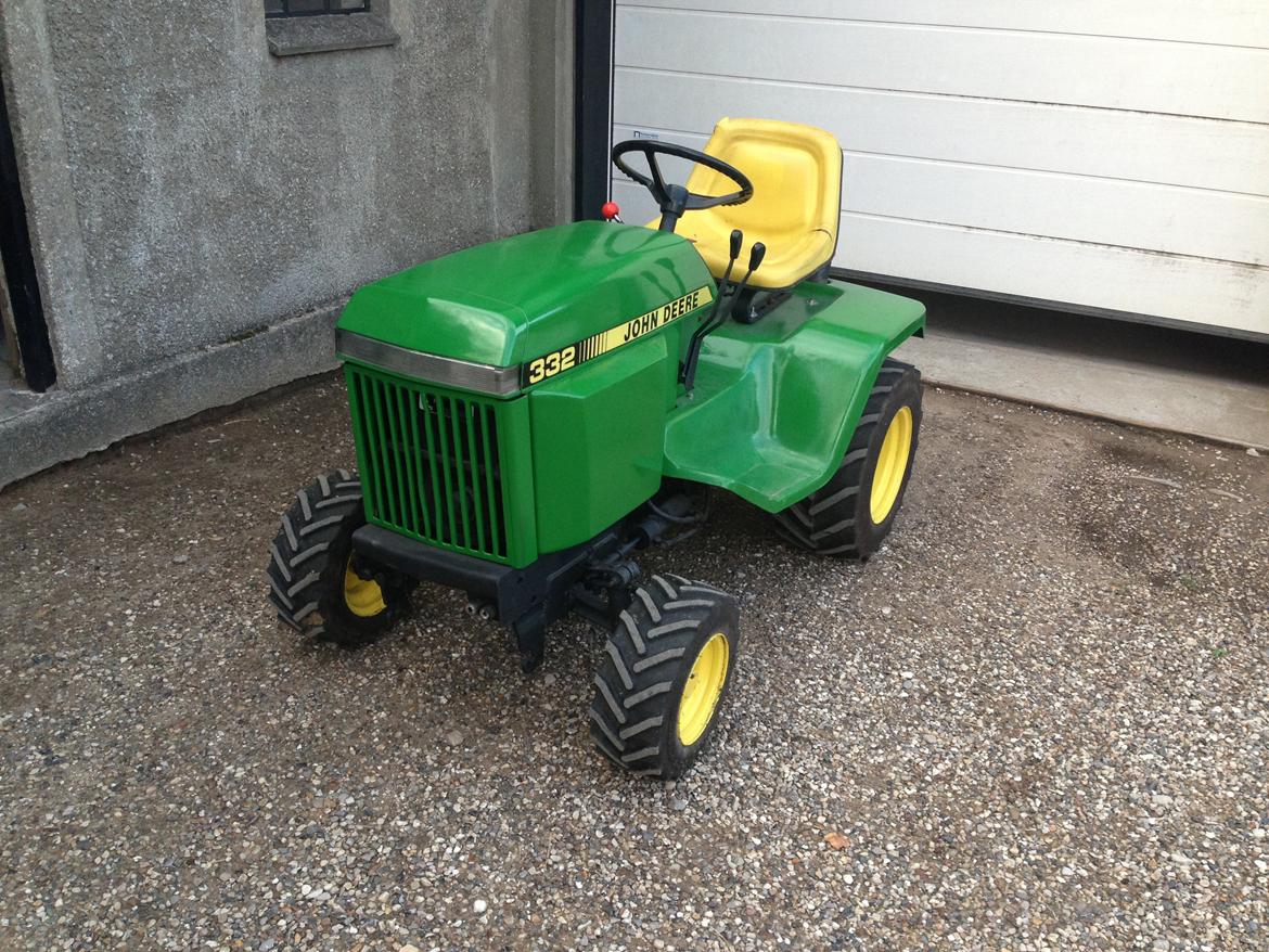 john deere 332 billede 1