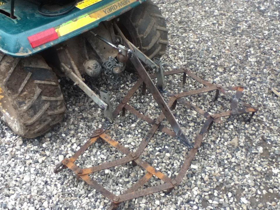Havetraktor - Yardman... Nu med harve i liften. billede 8