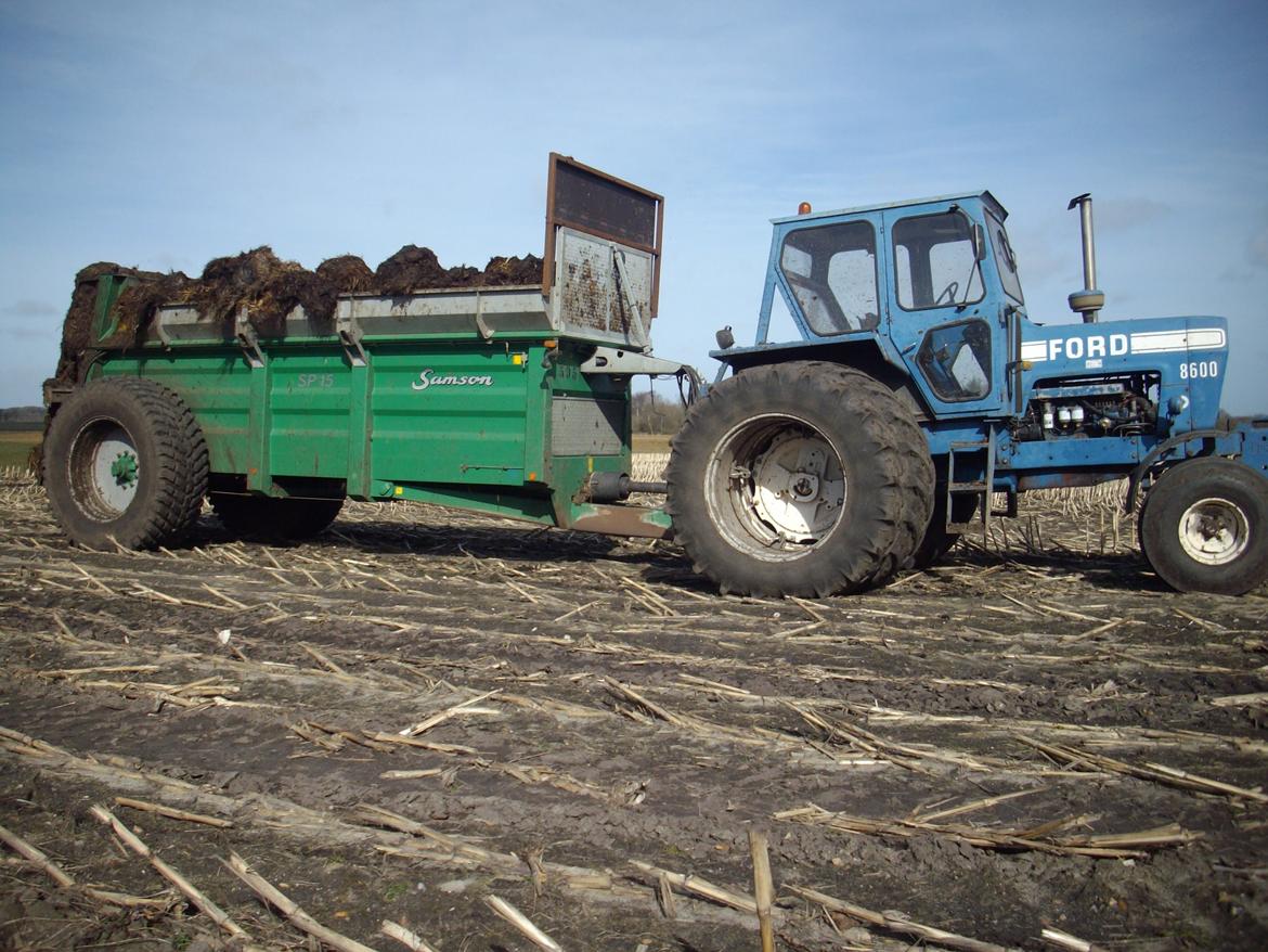 Ford 8600 billede 4