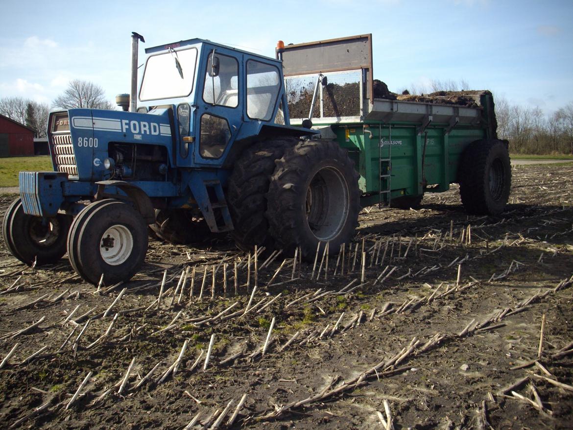 Ford 8600 billede 1
