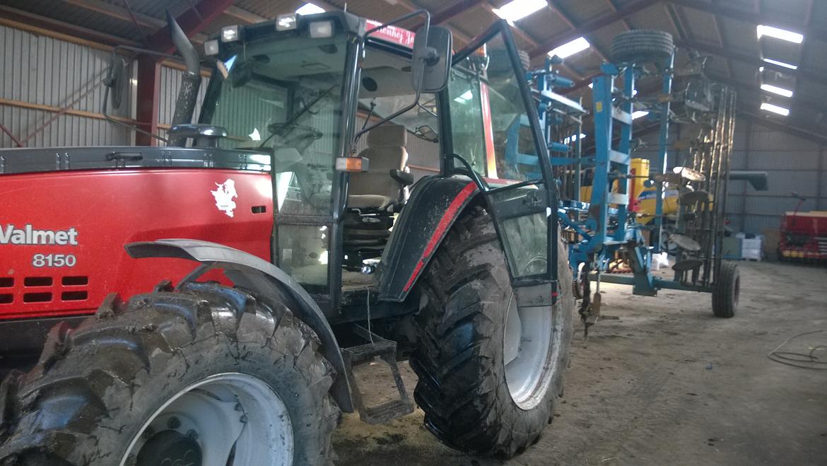 Valmet 8150 - laver harve  billede 6