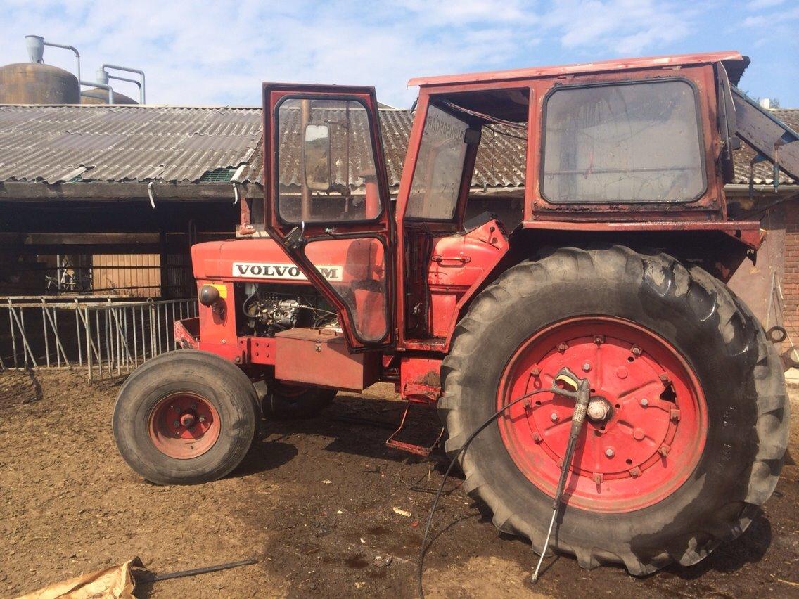 Volvo bm 810 fra start til nu - Noget af det første jeg gjorde var at give den en vask.  billede 4