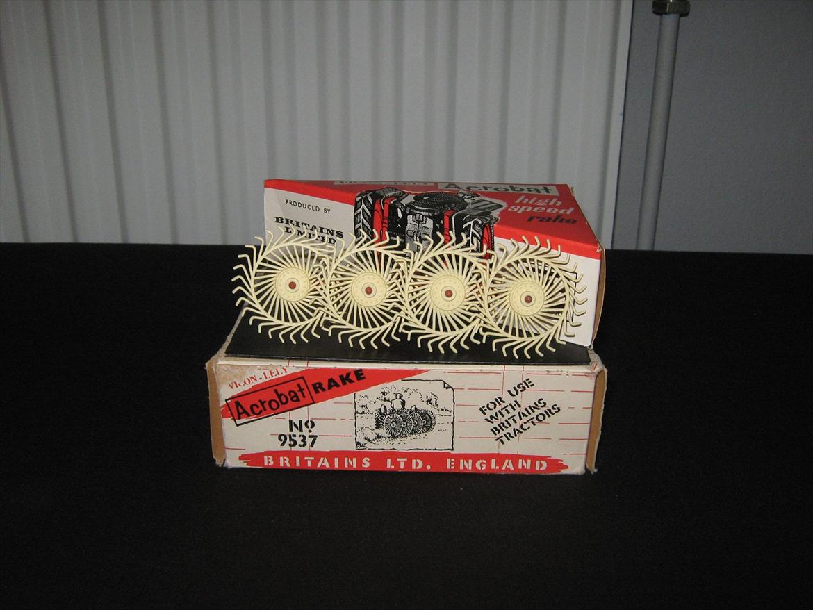 modeltraktor redskaber - britains acrobat rake billede 16