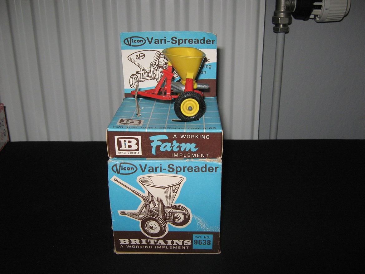 modeltraktor redskaber - britains vicon vari - spreader billede 20