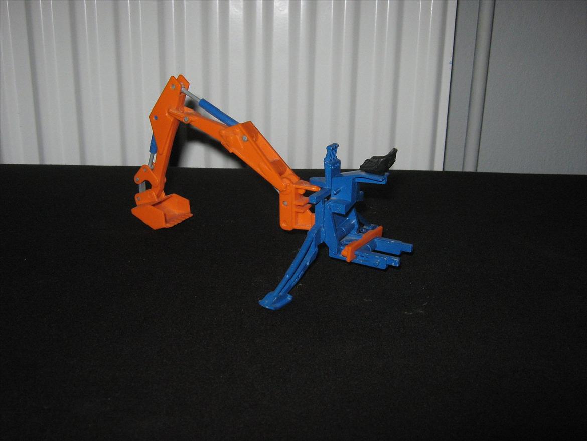 modeltraktor redskaber - britains rear mounted digger (1984-?) billede 50