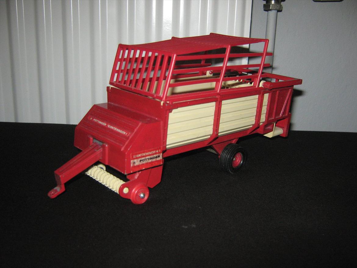 modeltraktor redskaber - britains pottinger loader wagon (1980-1986) billede 84