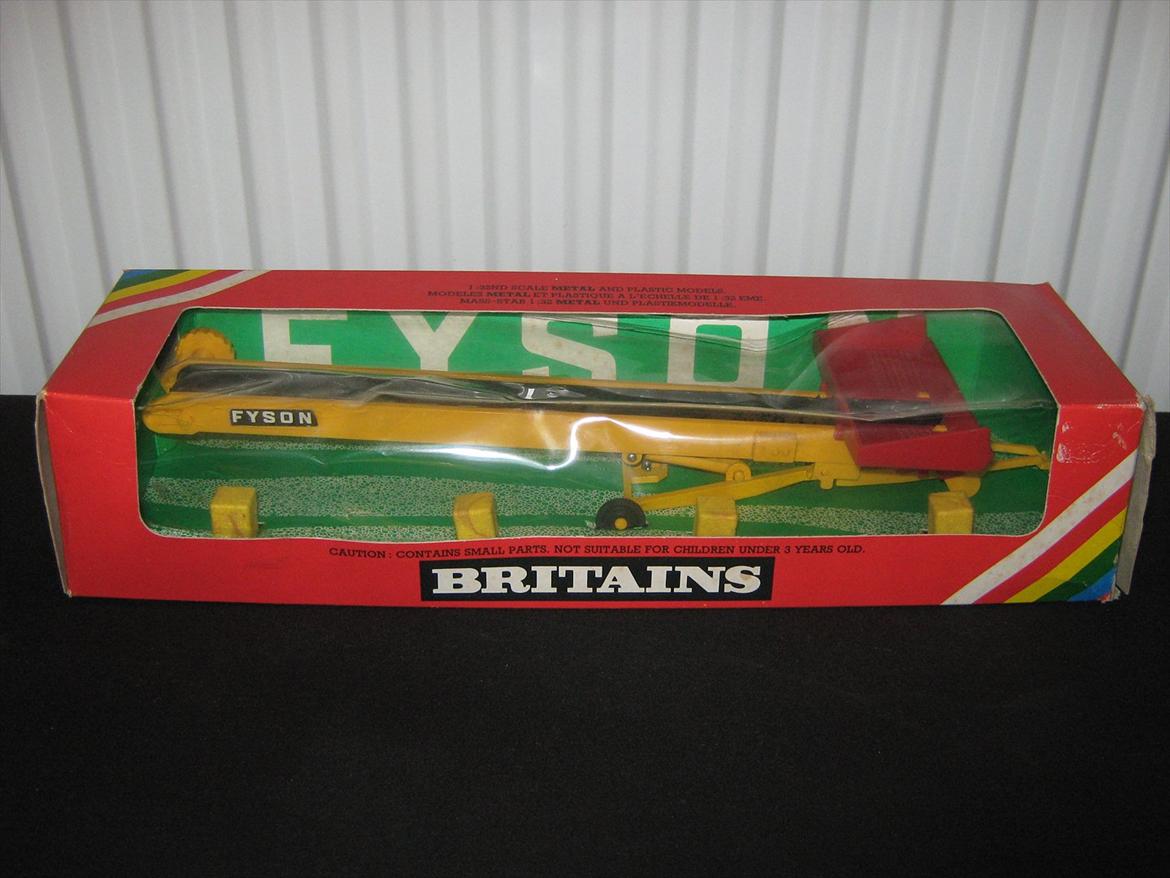 modeltraktor redskaber - britains fyson elevator (1980-?) billede 5