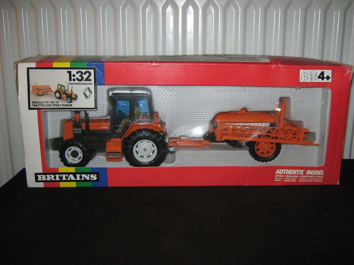 diverse modeltraktorer - 9625 britains renault tx 145-14 tractor and spray tanker (1989-1990) billede 1