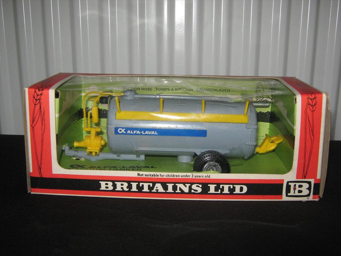 modeltraktor redskaber - britains alfa - laval vacuum tanker billede 1