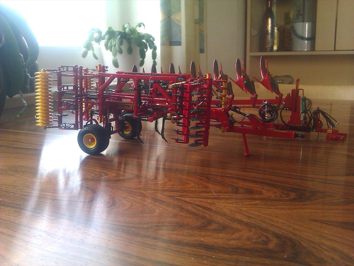  model traktor 1:32 billede 1