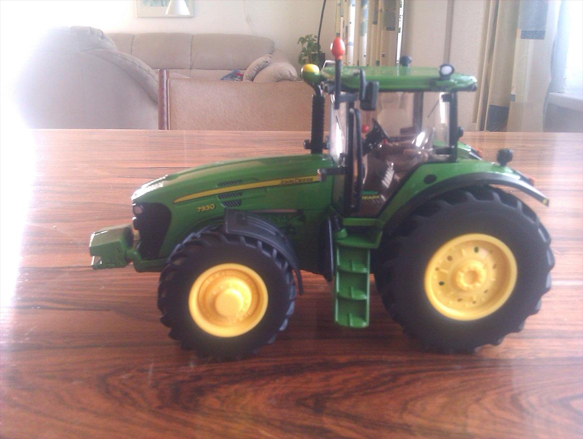  model traktor 1:32 billede 5