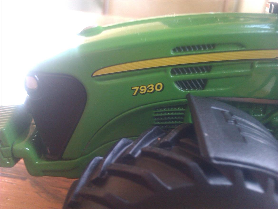  model traktor 1:32 billede 6