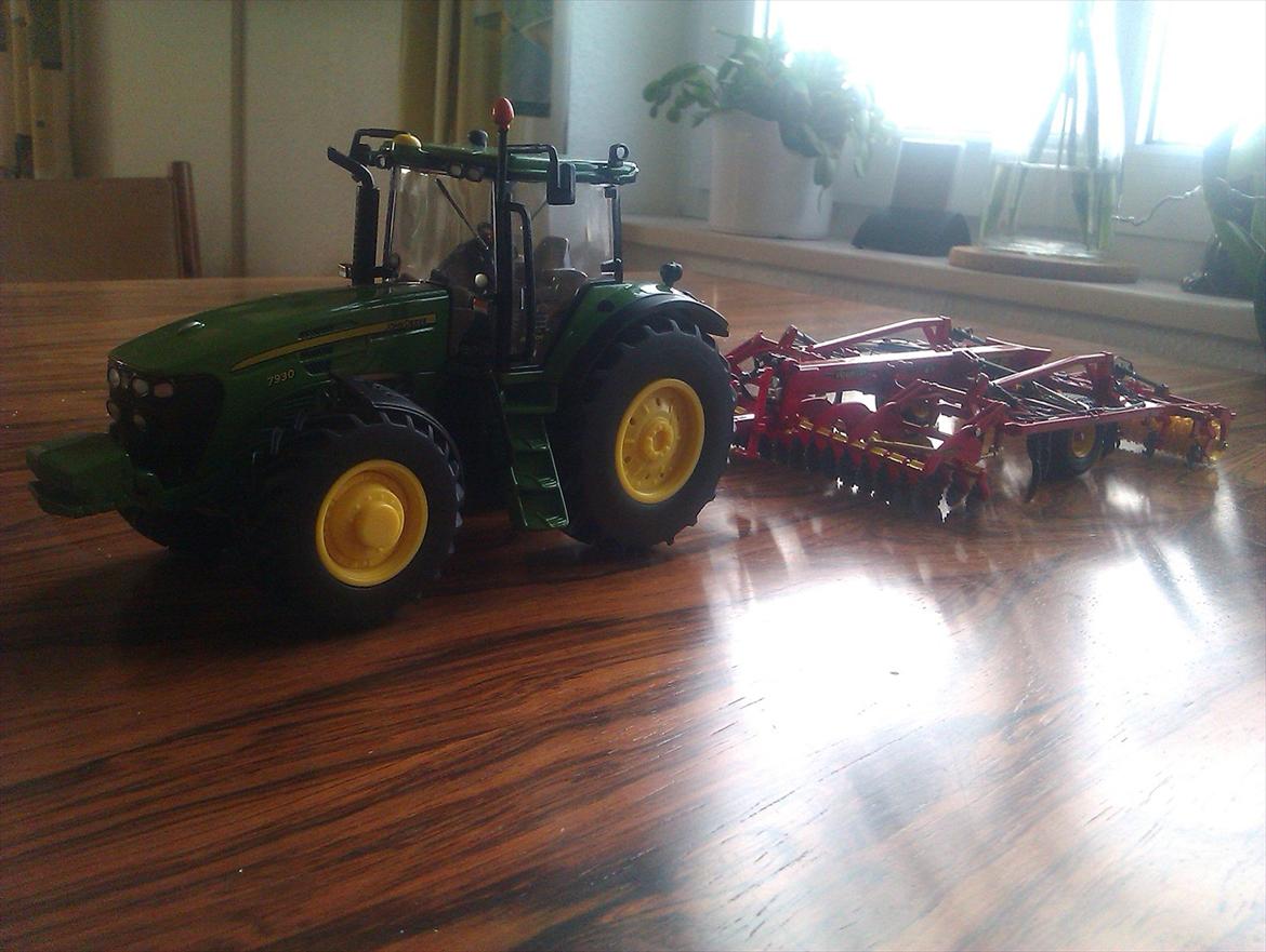  model traktor 1:32 billede 9