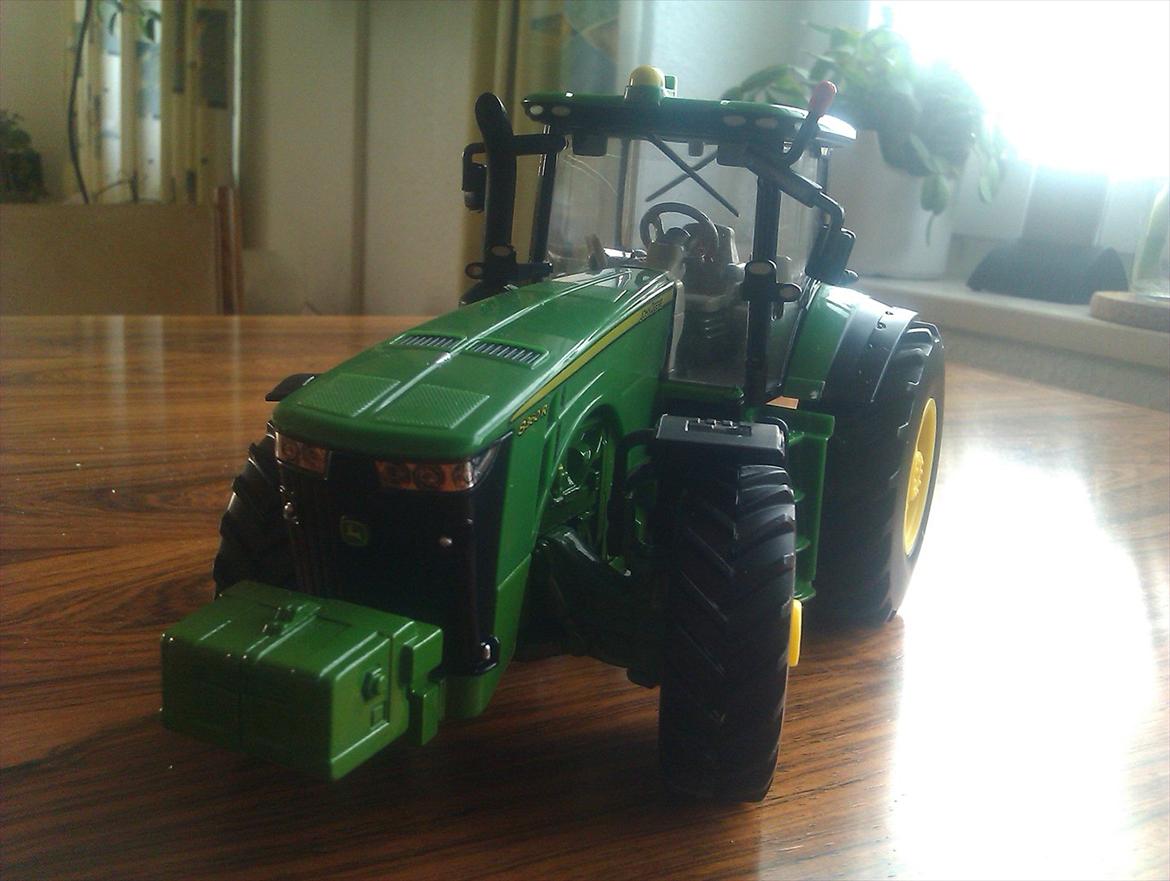  model traktor 1:32 billede 12