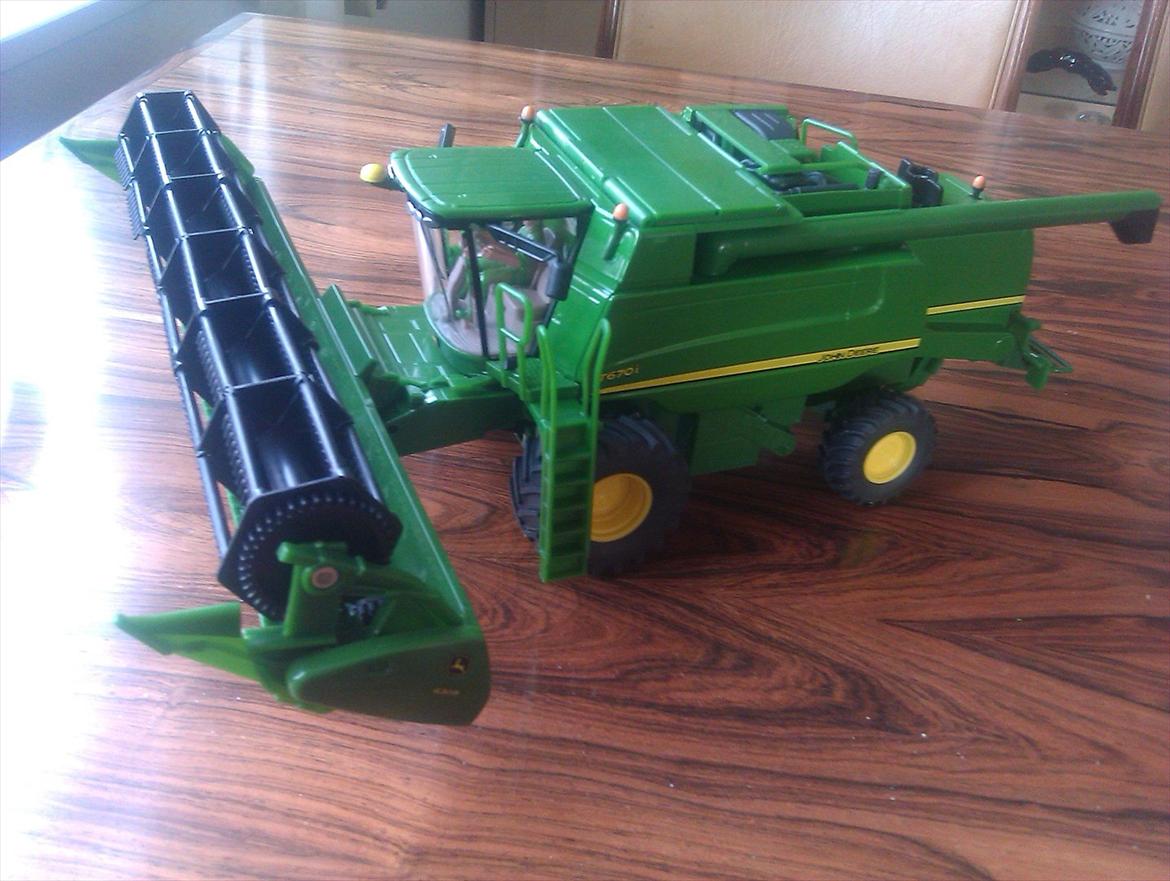  model traktor 1:32 billede 19