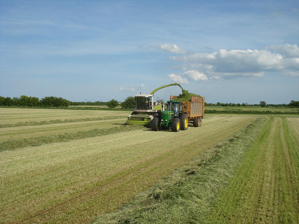 John Deere traktorer - 1. slæt græs. 2008 billede 19