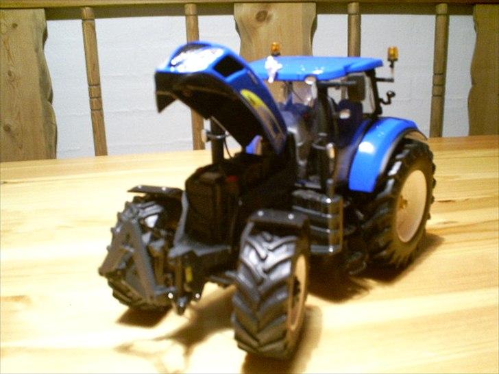 1/32 Modeltraktor billede 4