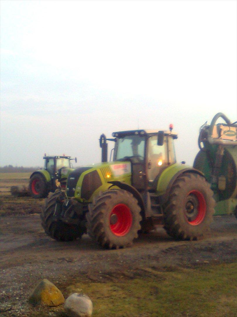 Arbejdet på Østerbygård. - Claas axion 850 med pg 20 (lejet) billede 3