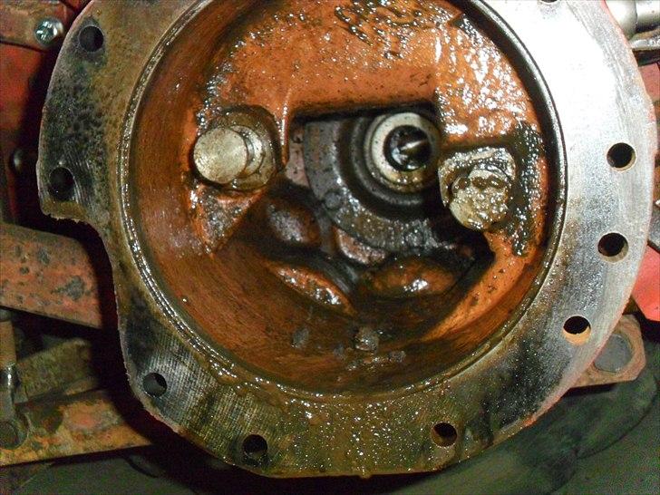 projekt volvo t25  - et kik inde i bremse huset efter rengøring 

 billede 6