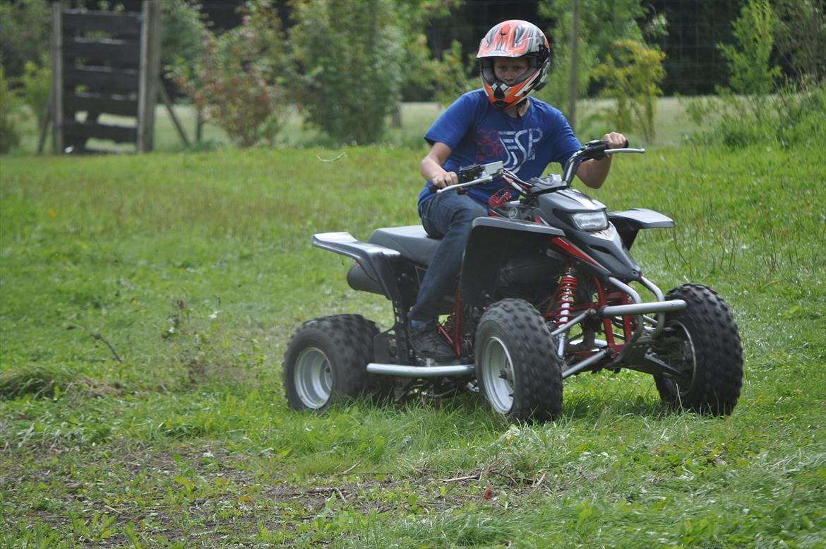 Mine maskiner. Simplicity Havetraktor, Yamaha Quad / Atv. - den er hurtig nok. billede 18