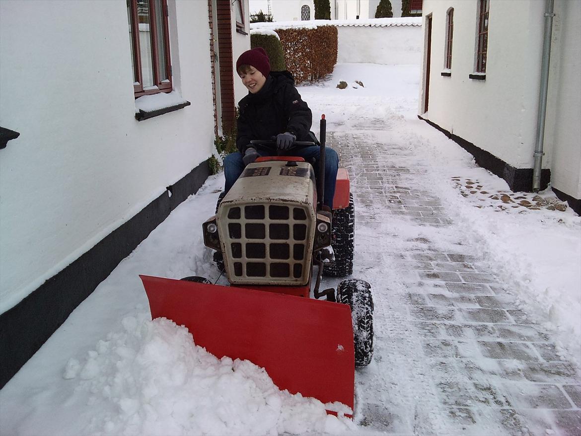 Mine maskiner. Simplicity Havetraktor, Yamaha Quad / Atv. - Den dag jeg fik dozerbladet, det var min fødselsdags gave fra mine forældre :-)  Min ven der køre. billede 32