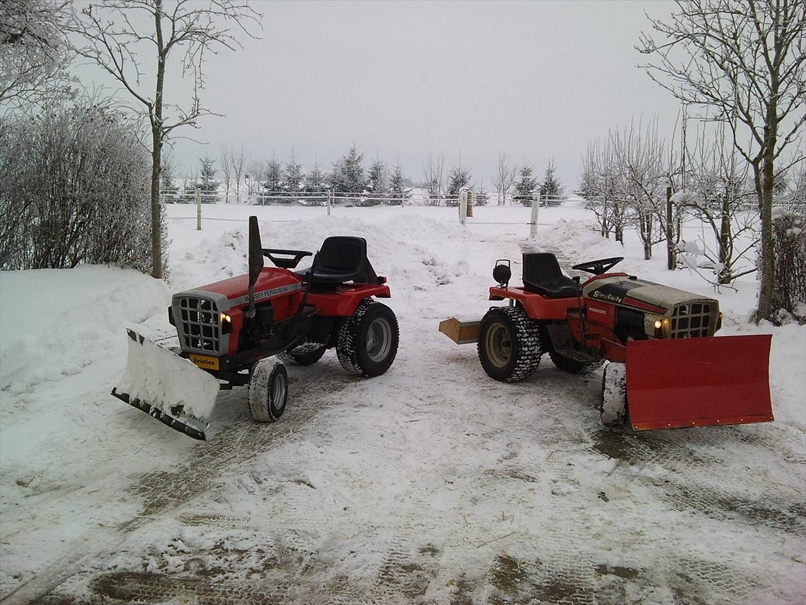 Mine maskiner. Simplicity Havetraktor, Yamaha Quad / Atv. - Jeg var ude hos min ven og skubbe sne :-) billede 34