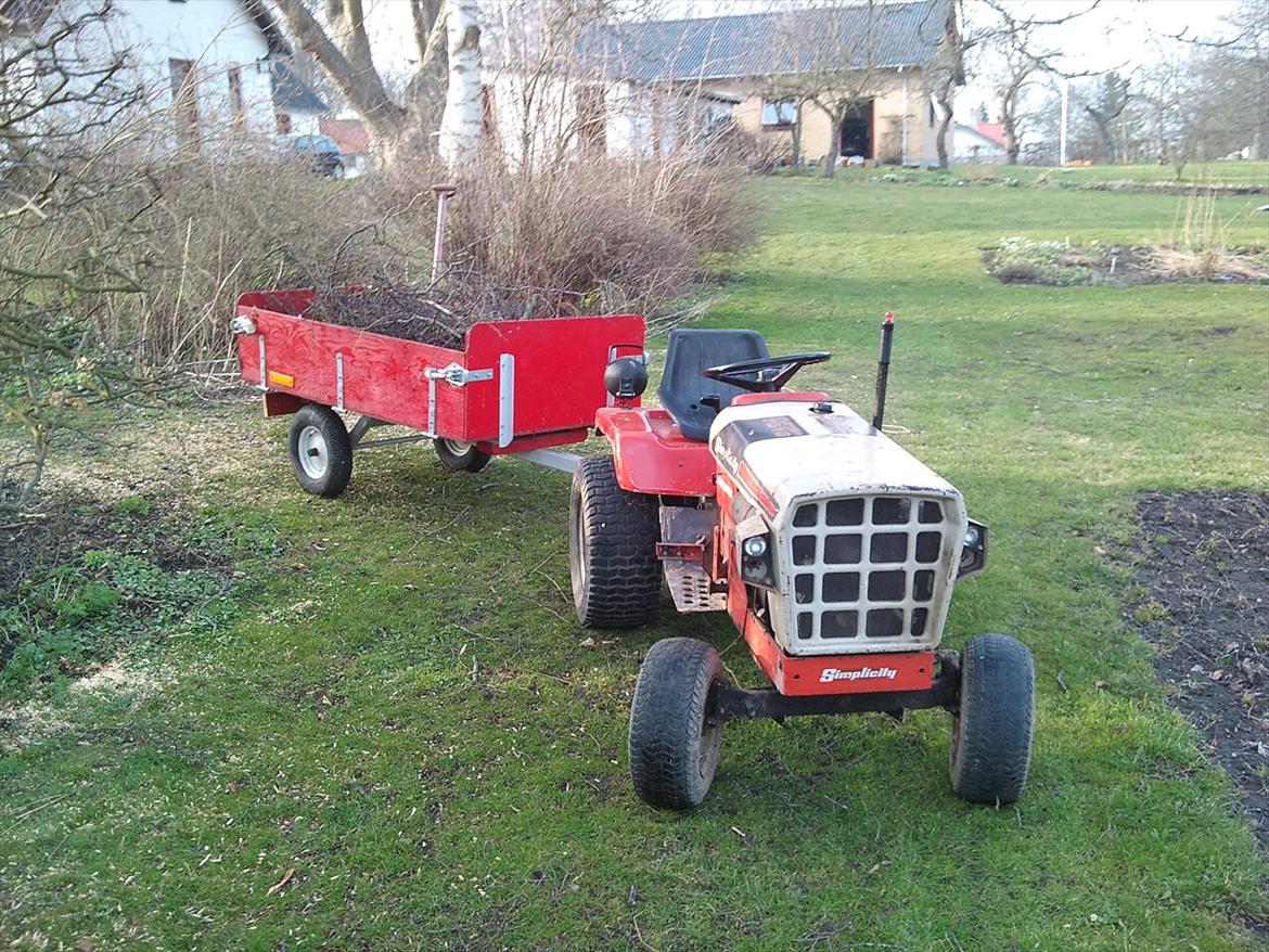 Mine maskiner. Simplicity Havetraktor, Yamaha Quad / Atv. - Kørte grene for min far. billede 16