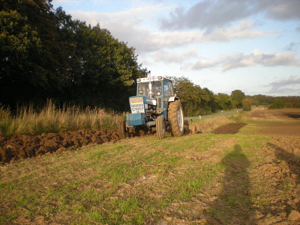 Æ Ford gods 2 - Ford 5000 pløjer forager med trefuret Kverneland. billede 13