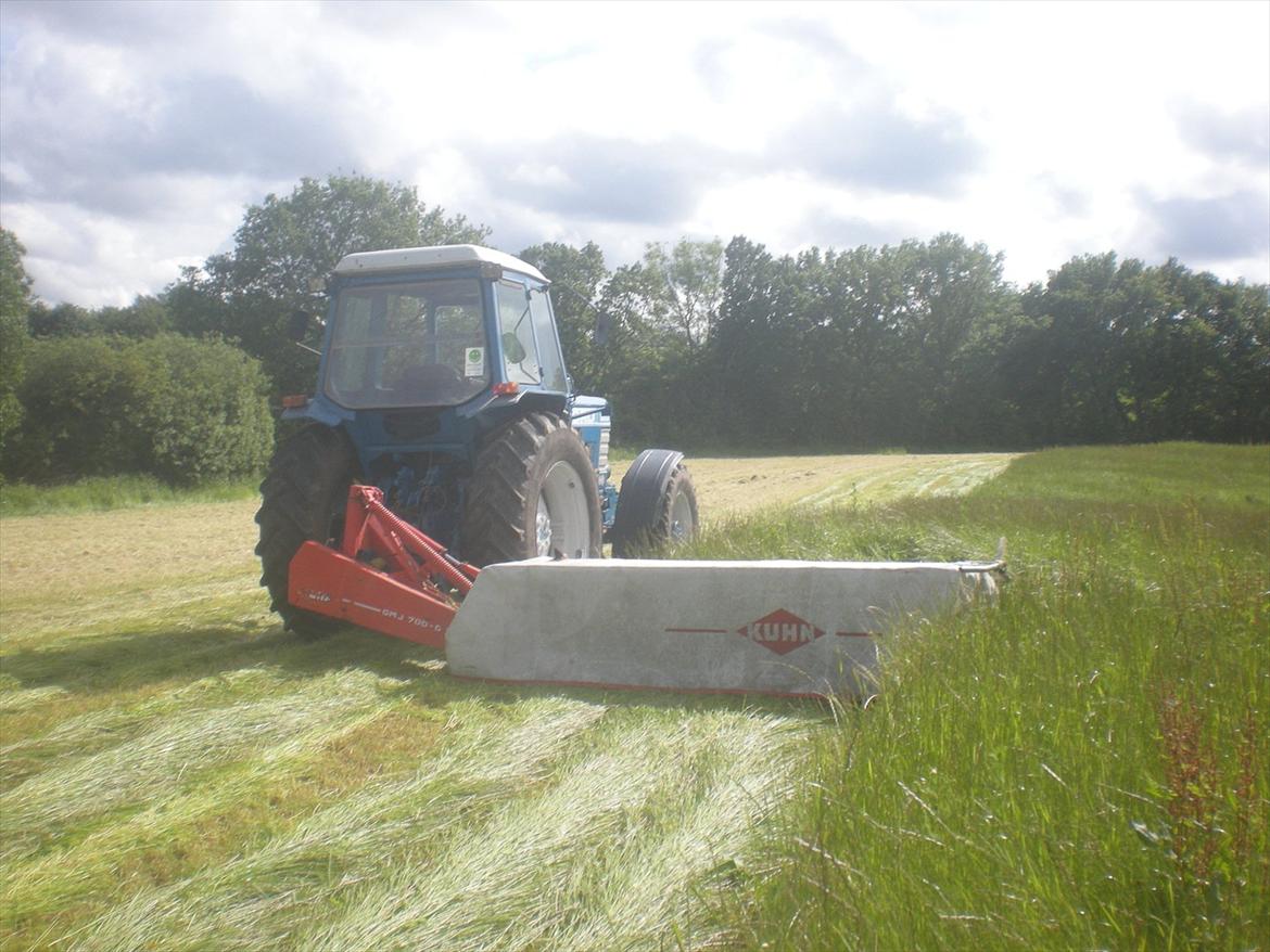Æ Ford gods 2 - Skårlægning med Ford 8210 og 3 meter Kuhn billede 24