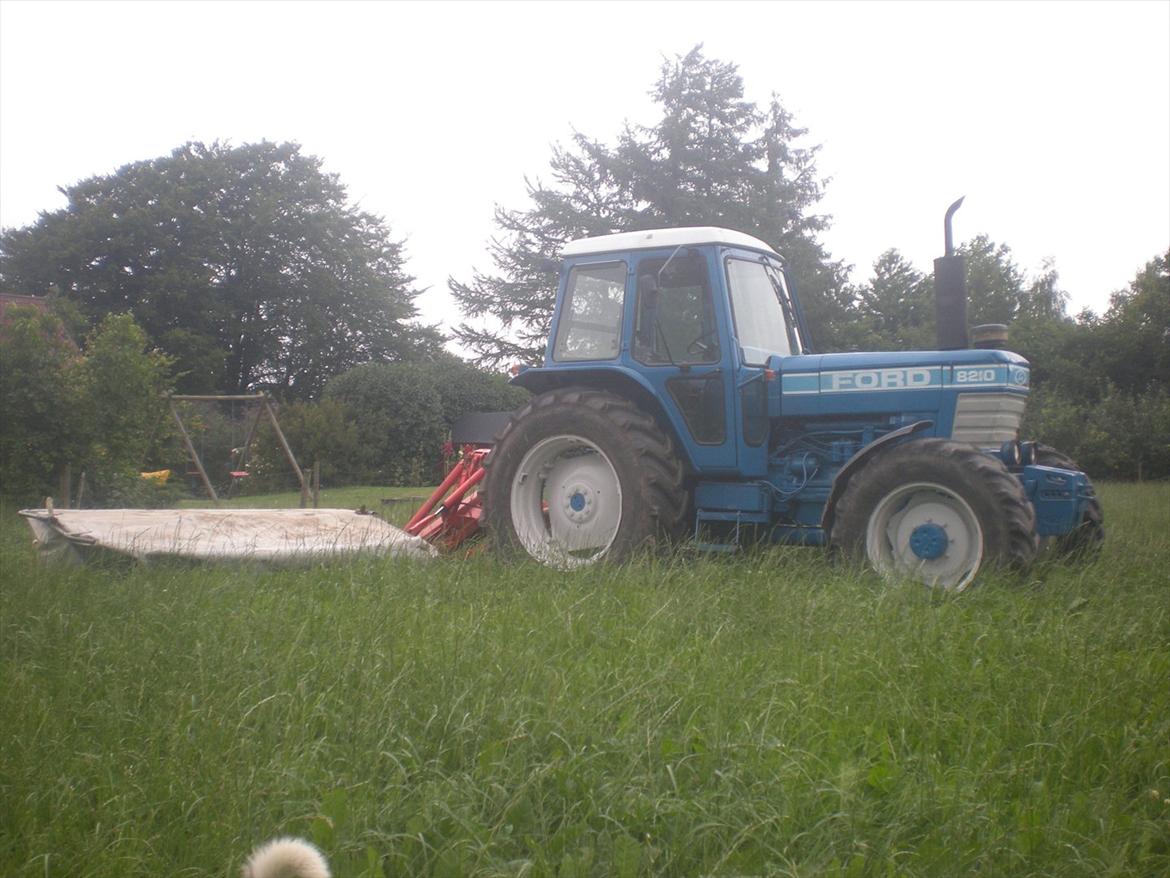 Æ Ford gods 2 - Skårlægning med Ford 8210 og 3 meter Kuhn billede 30