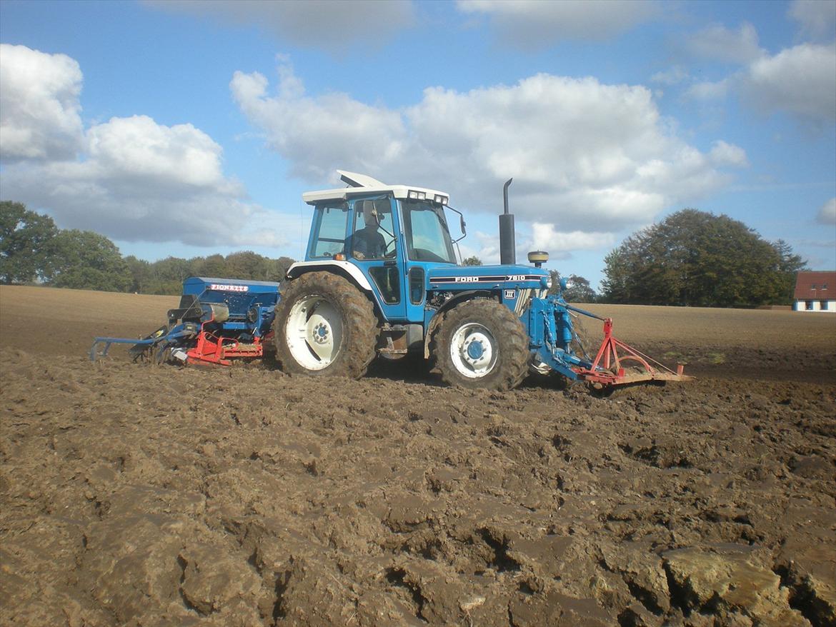 Æ Ford gods 2 - såning med 7810, hjemmelavet frontpakker, kuhn hr 300 rotorharve, fiona R85 såmaskine billede 44