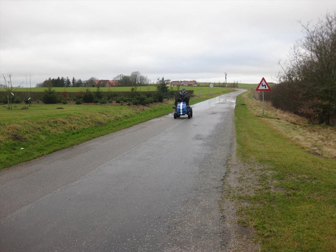 Min gamle havetraktor - Ham siel der kører :) billede 12