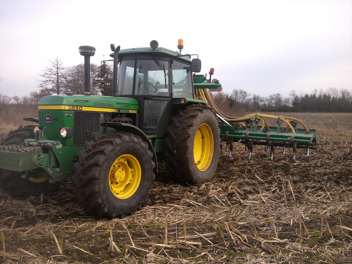 John Deere traktorer - Vi skulle have blandet resterne fra kernemajsen op, så omsætningen kunne komme igang billede 40