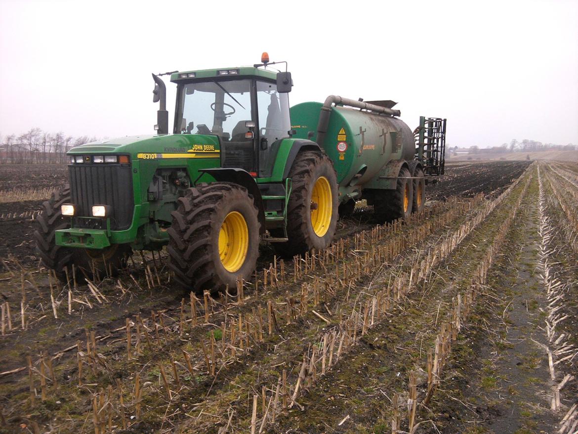 John Deere traktorer - Mmm så kom nedfælderen på. Iøvrigt et dejligt langt stykke, ca 1.300 meter langt. billede 41