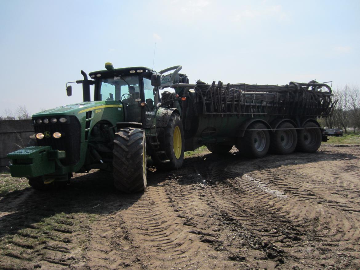 Martin Børsting Maskinstation  - John Deere 8345R med Samson PG 25 med SBX 30 metrer ADS slangebom. billede 33