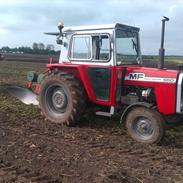 Massey Ferguson 550