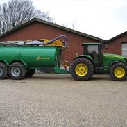 John Deere 8230