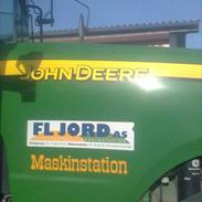 John Deere 8220