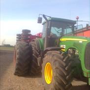 John Deere 8220