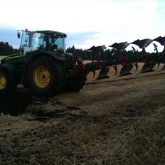 John Deere 7920