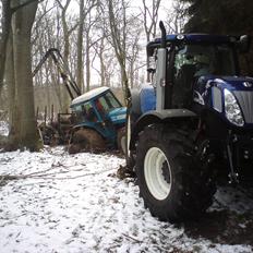 New Holland T7070 BLUE POWER