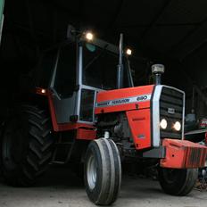 Massey Ferguson 690