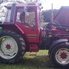 International Harvester 844XL