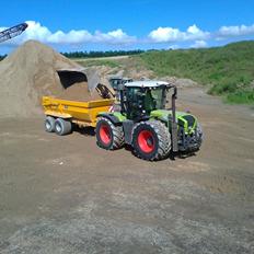 Claas Xerion 3800