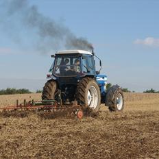 Ford 8210