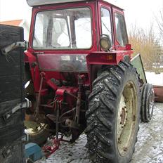 International Harvester 724 (ejer)