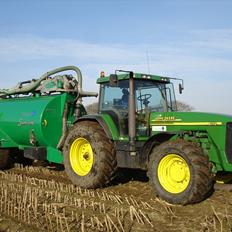 John Deere 8110